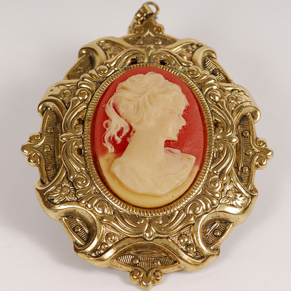 antique jewelry - cameo with lady's face (large image)
