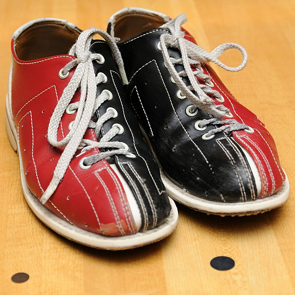 bowling shoes (large image)