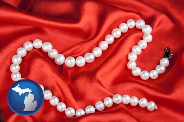 a faux pearl necklace - with Michigan icon