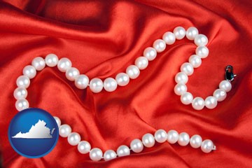 a faux pearl necklace - with Virginia icon